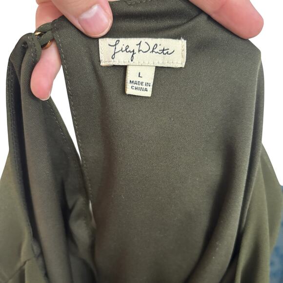 Lily White Olive Green Chiffon Blouse Women’s Large Pleated Cap Sleeve Top - Picture 8 of 8